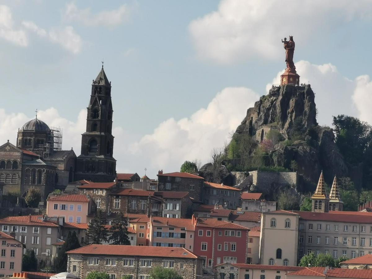 Le Puy-en-Velay Chambre Privee Dans Appart Partage, Centre Ville, Avec Vue Sur Les Monuments מראה חיצוני תמונה